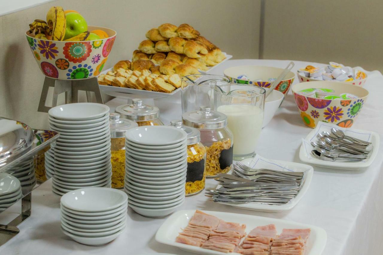 Apart Hotel Rivadavia 815 Neuquen Ngoại thất bức ảnh