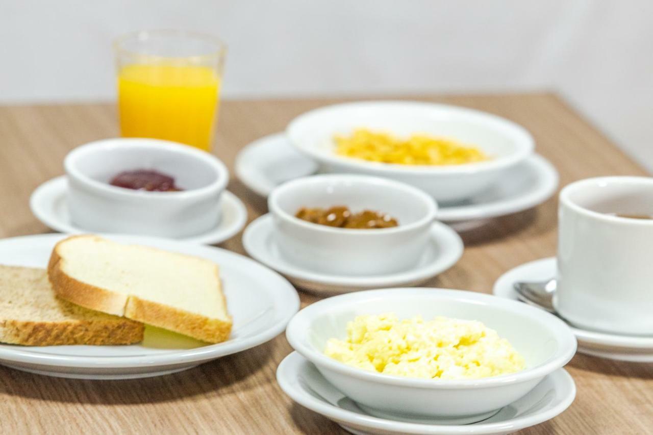Apart Hotel Rivadavia 815 Neuquen Ngoại thất bức ảnh