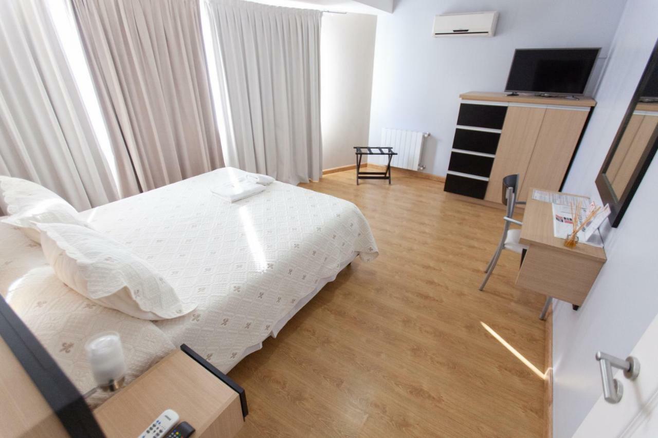 Apart Hotel Rivadavia 815 Neuquen Ngoại thất bức ảnh